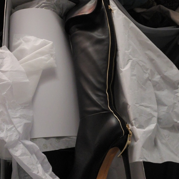 Thigh high boot - Picture 4 of 6